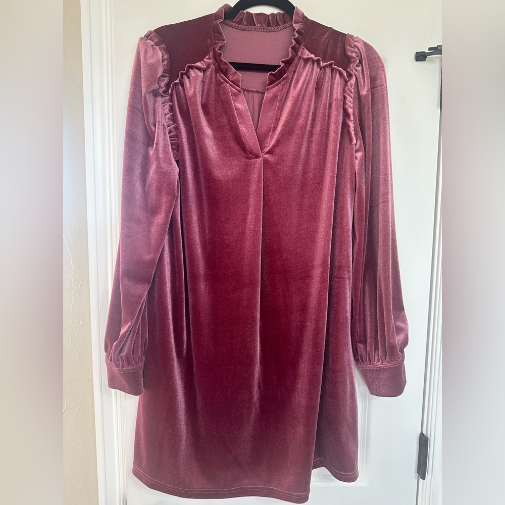 Women’s Velvet Long-Sleeve Swing Dress / Pink Rosy Brown / Medium